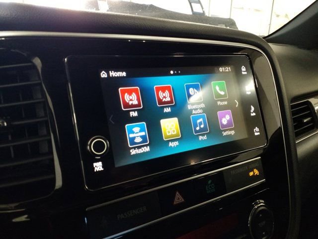 Used 2019 Mitsubishi Outlander SEL image 6