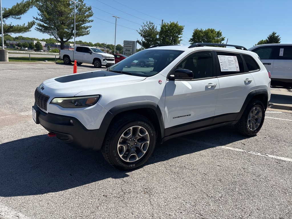 Used 2022 Jeep Cherokee Trailhawk w/ Comfort/Convenience Group AWD/4WD image 14