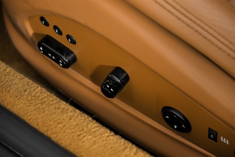 Used 2010 Ferrari California RWD image 23