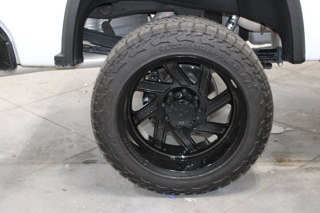 Used 2024 Chevrolet Silverado 2500 Custom w/ Z71 Off-Road Package AWD/4WD image 52