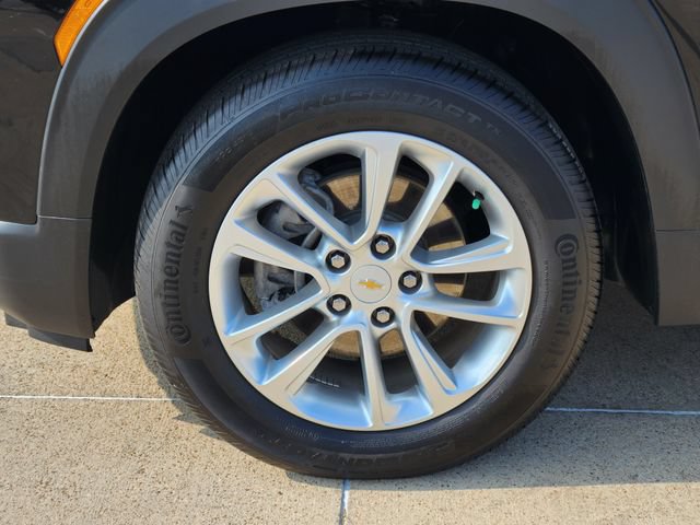 Used 2025 Chevrolet TrailBlazer LS w/ LS Convenience Package FWD image 17