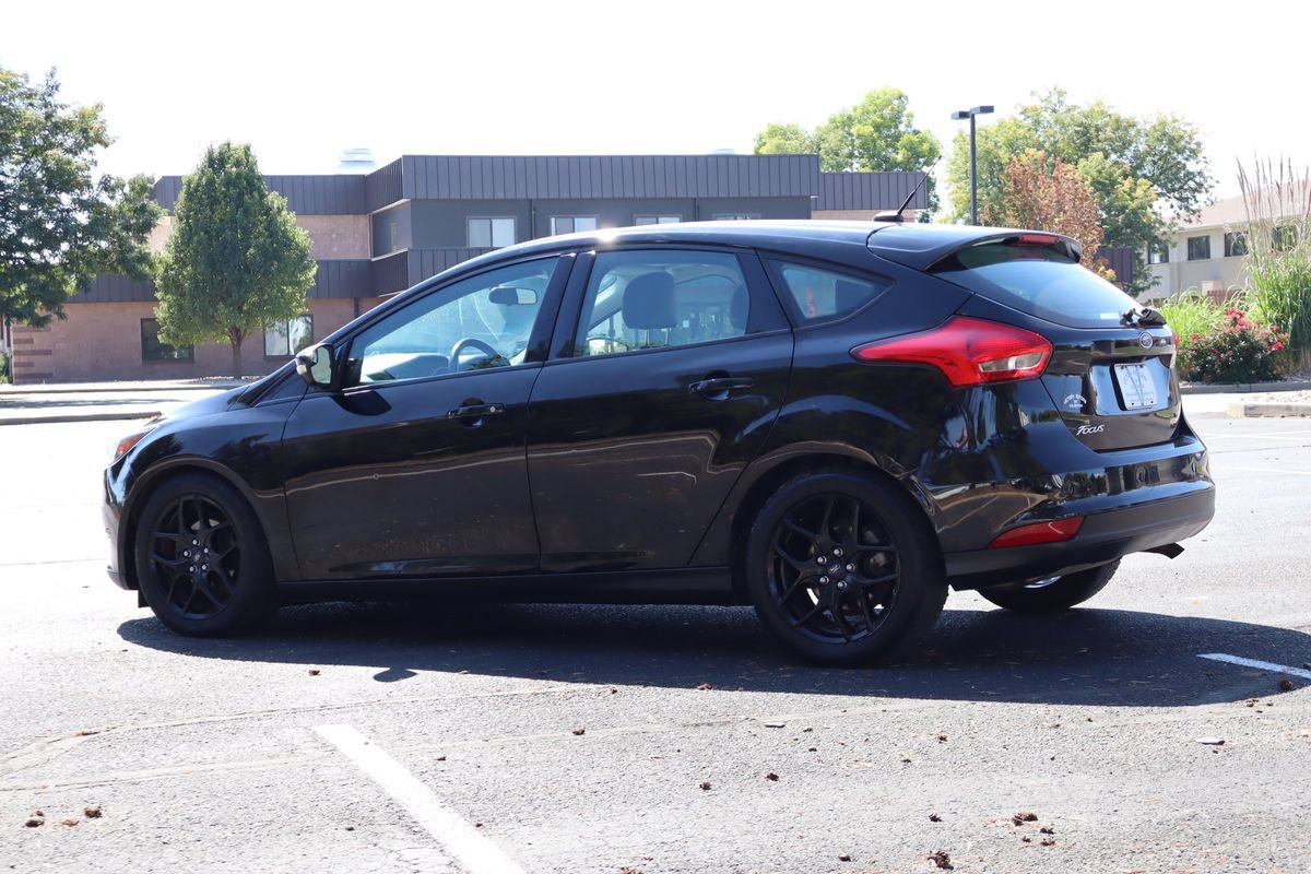 Used 2016 Ford Focus SE w/ Equipment Group 201A FWD image 7