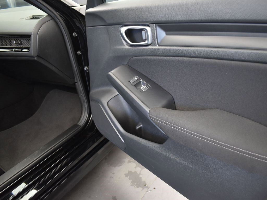 Used 2025 Honda Civic Sport image 23