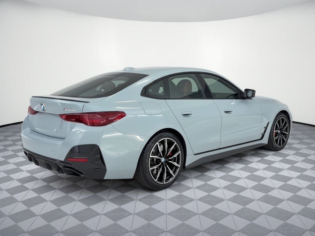 Used 2026 BMW M440i w/ Premium Package RWD image 9