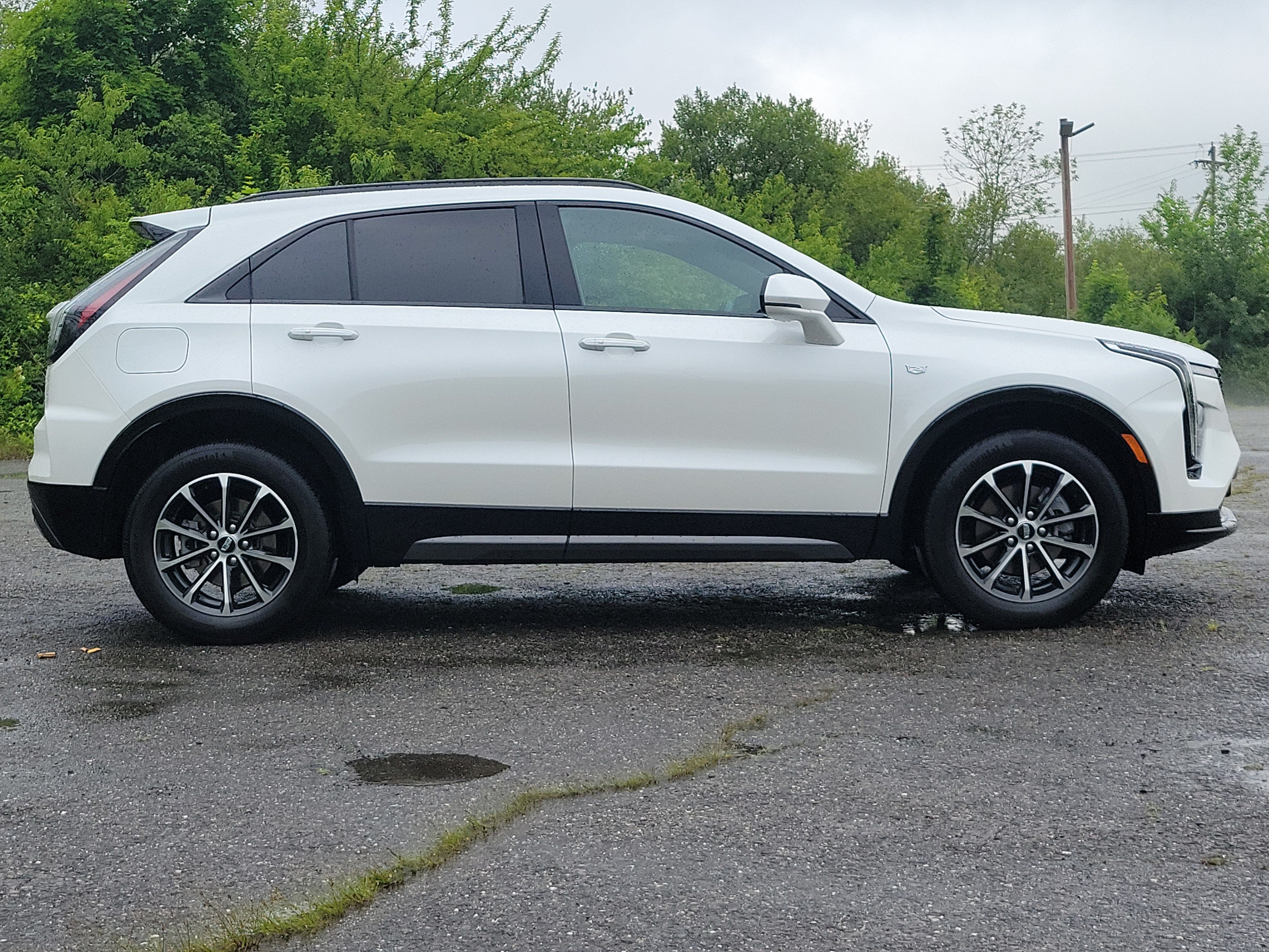 Used 2024 Cadillac XT4 Sport AWD/4WD image 4
