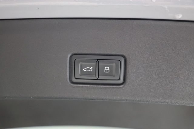 Used 2022 Audi Q4 e-tron Premium AWD/4WD image 35