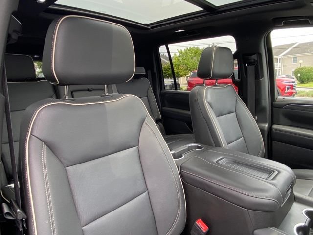 Used 2022 GMC Yukon XL SLT w/ SLT Luxury Package AWD/4WD image 22
