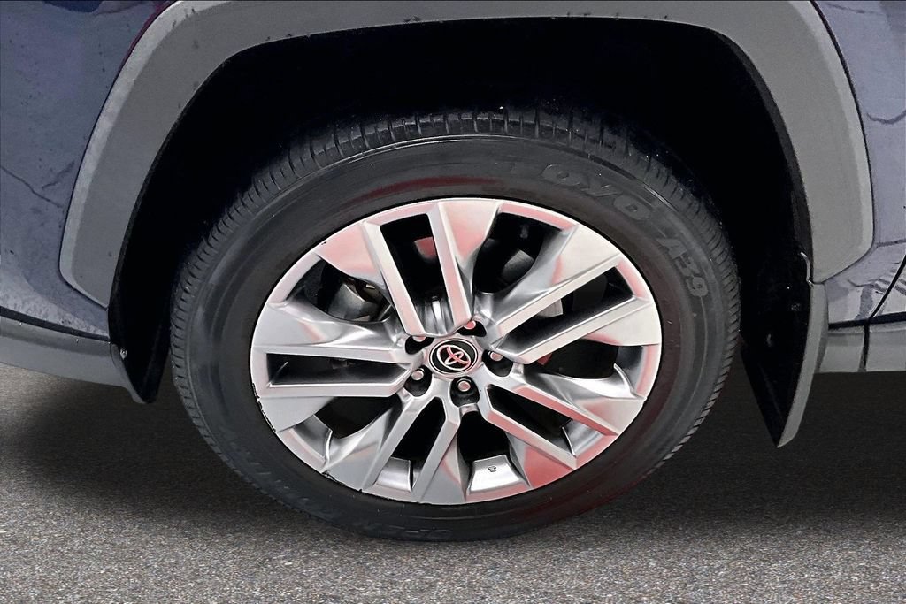 Certified 2022 Toyota RAV4 Limited FWD image 34