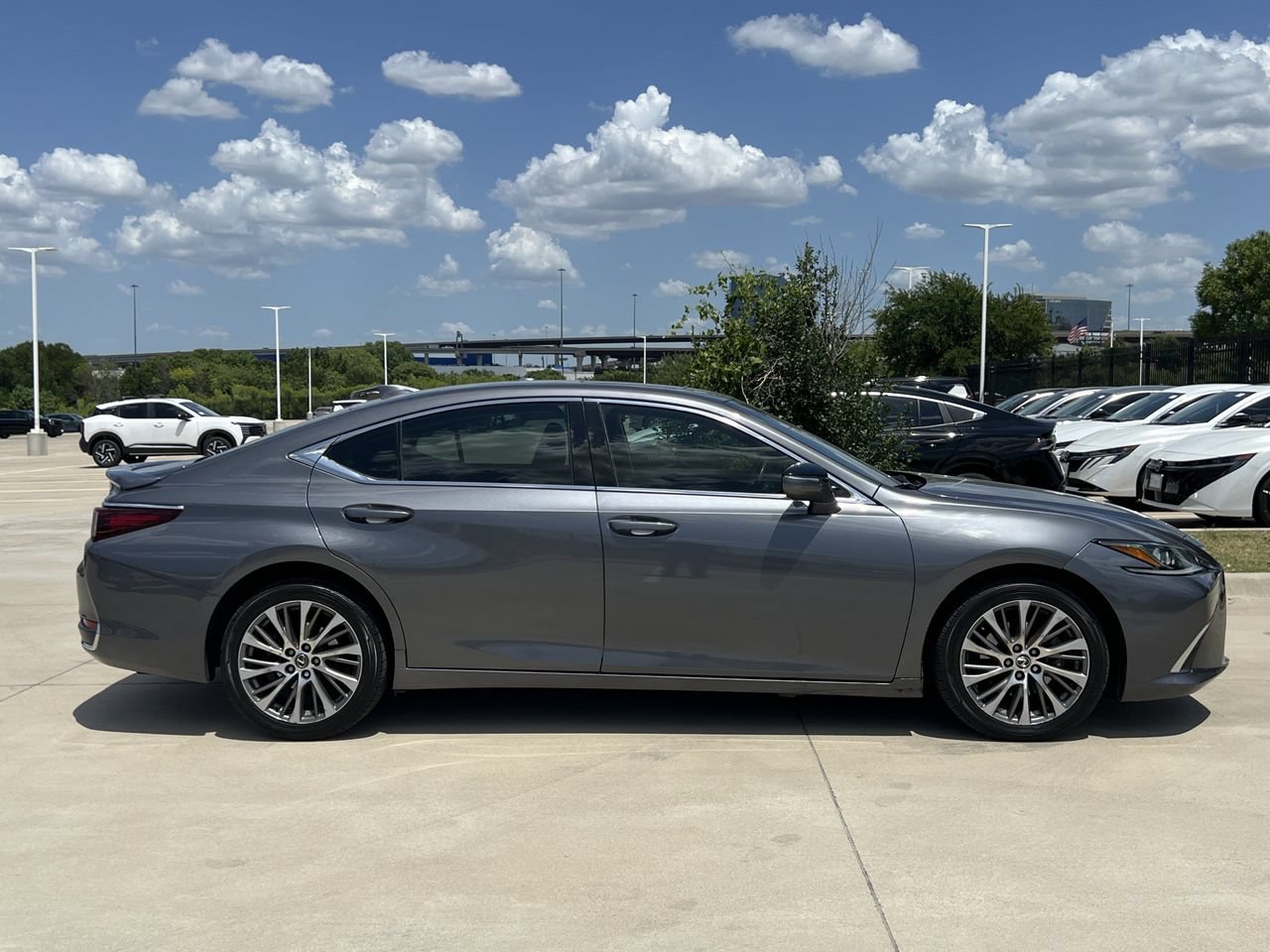 Used 2021 Lexus ES 250 w/ Premium Package AWD/4WD image 3