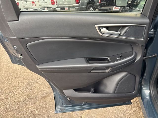 Used 2019 Ford Edge SEL w/ Equipment Group 201A AWD/4WD image 17