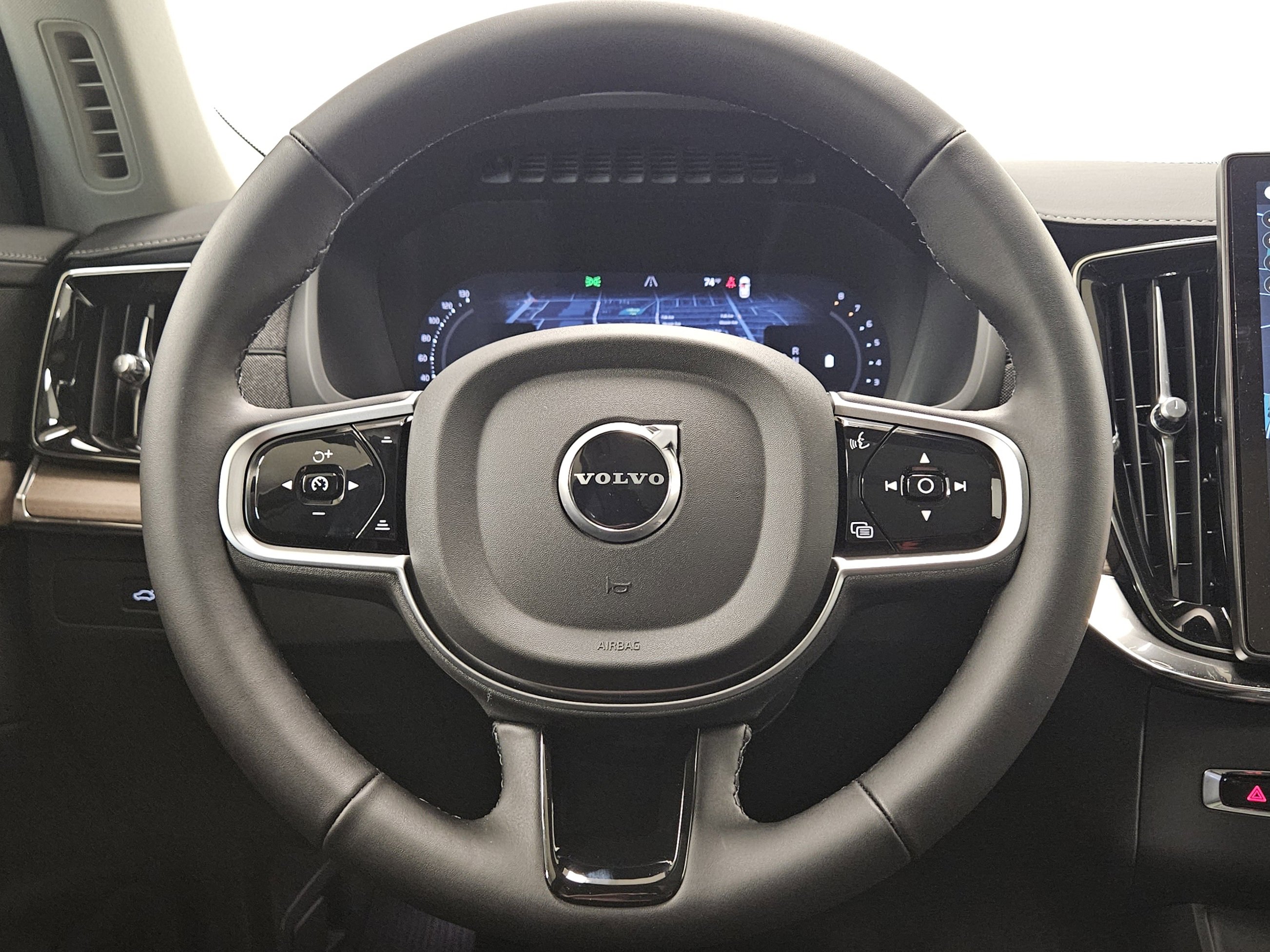 New 2026 Volvo XC90 B6 Plus w/ Protection Package image 43