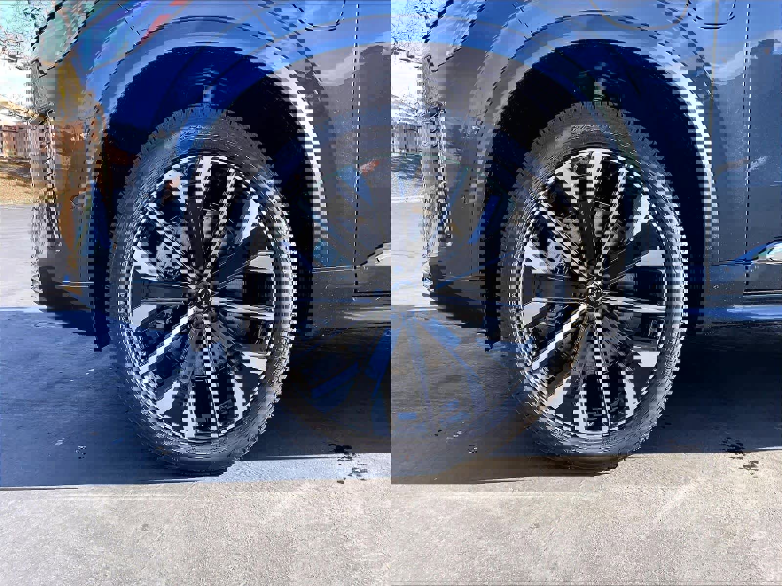 New 2026 Volvo XC90 T8 Plus w/ Protection Package Premier image 14