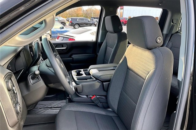 New 2026 Chevrolet Silverado 2500 Custom w/ Custom Convenience Package image 9