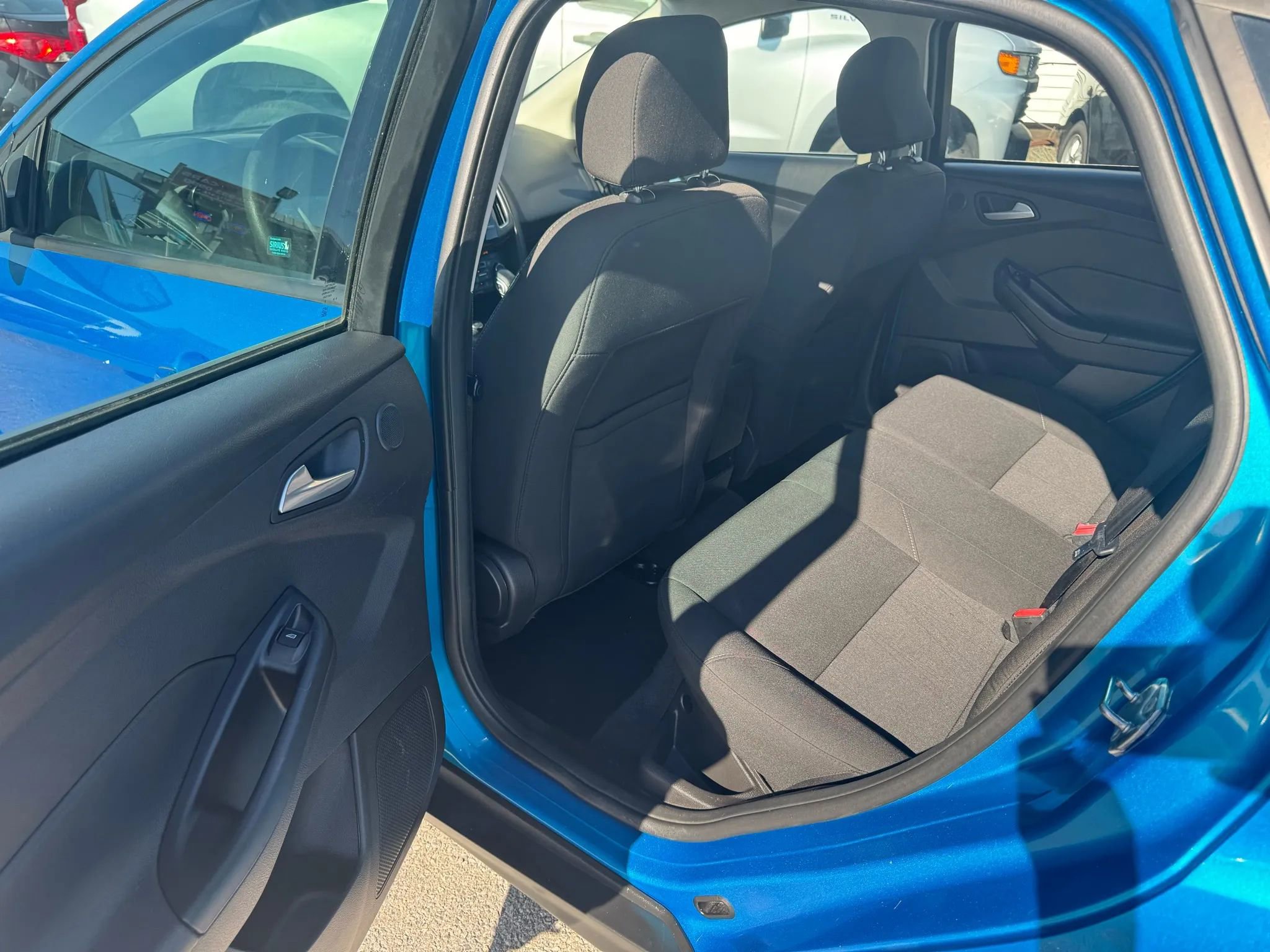 Used 2017 Ford Focus SEL image 28