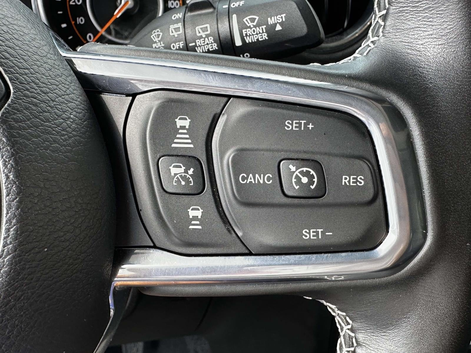 Used 2023 Jeep Wrangler Unlimited Sahara w/ LED Lighting Group AWD/4WD image 25