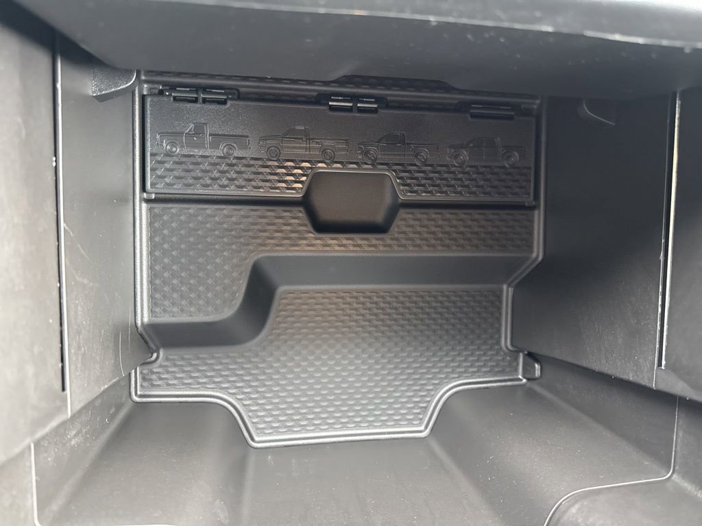 New 2026 RAM 1500 4x4 Crew Cab image 29