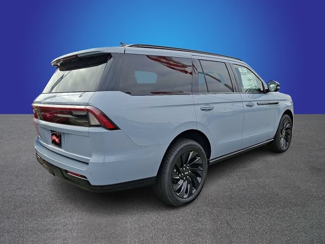 New 2025 Lincoln Navigator Reserve w/ Jet Appearance Package AWD/4WD image 3