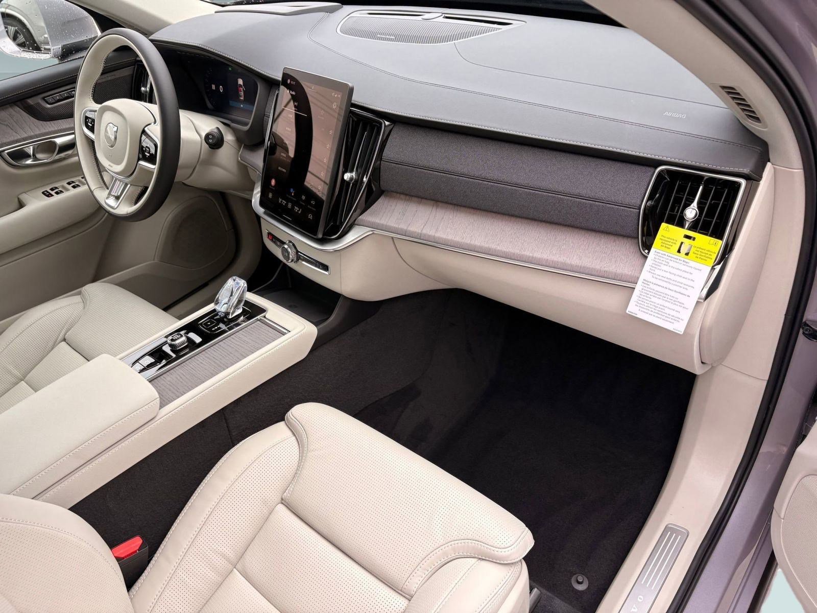 Used 2026 Volvo XC90 B6 Ultra w/ Protection Package image 28