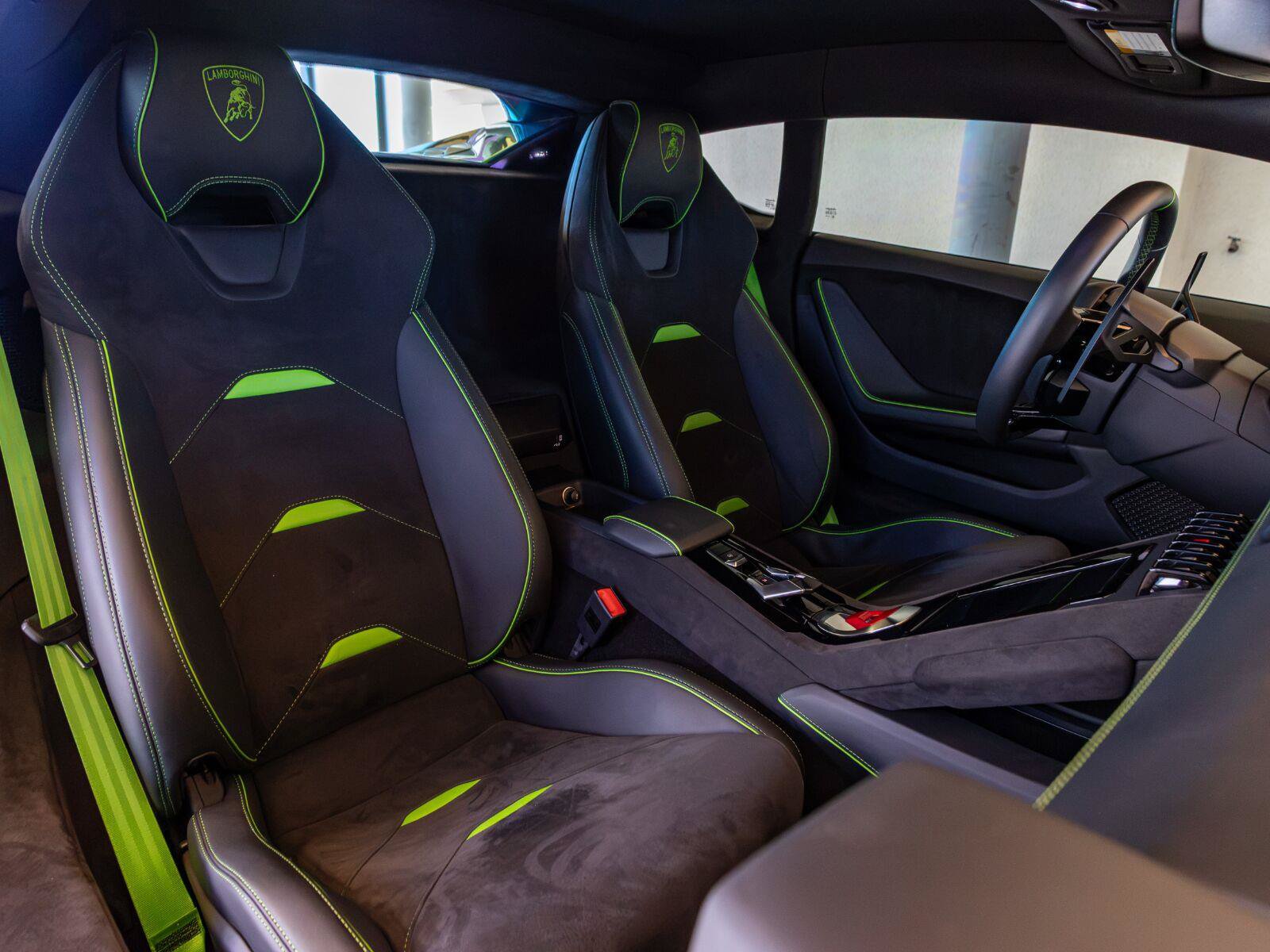 Used 2023 Lamborghini Huracan Tecnica RWD image 50