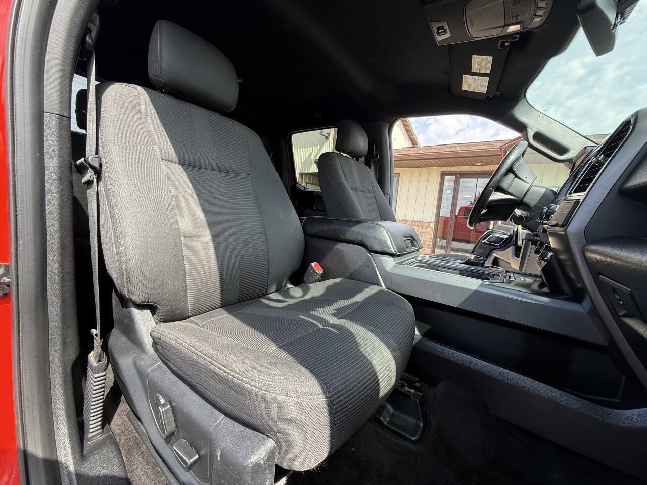 Used 2016 Ford F150 XLT w/ Equipment Group 302A Luxury AWD/4WD image 13