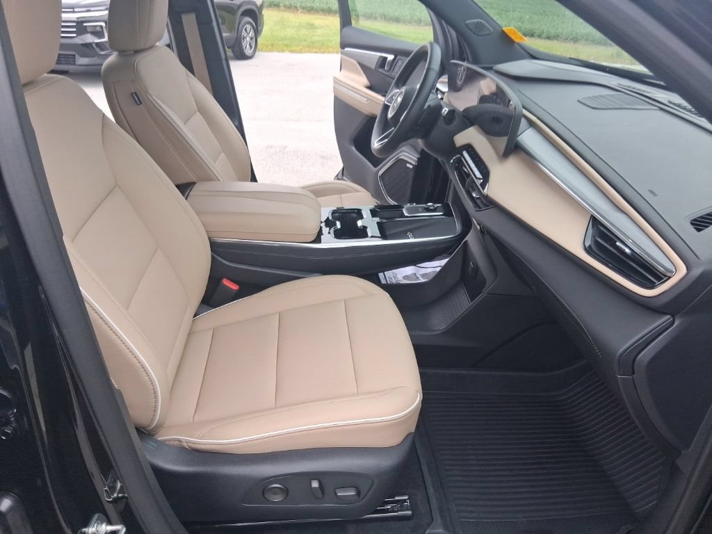 Used 2026 Buick Enclave Preferred w/ LPO, Floor Liner Package AWD/4WD image 29