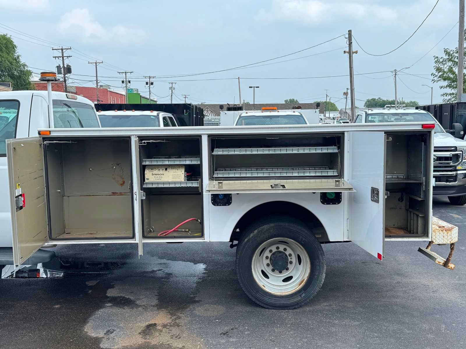 Used 2011 Ford F550 Luxury w/ Payload Upgrade Pkg RWD image 5