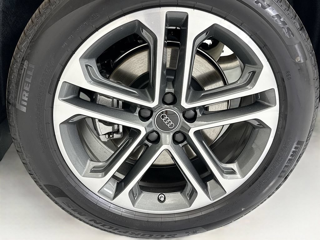 Used 2026 Audi Q5 Premium Plus w/ Premium Plus AWD/4WD image 30