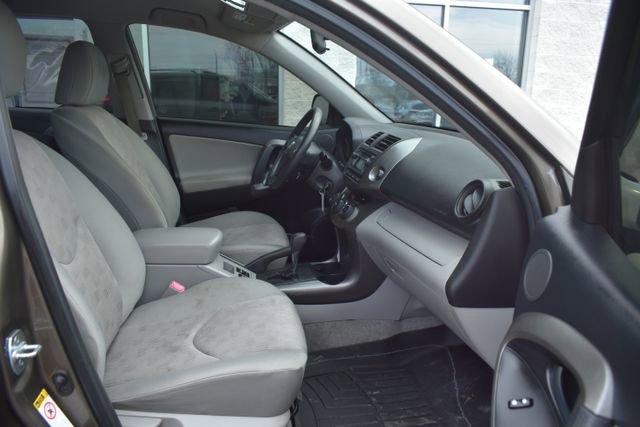 Used 2012 Toyota RAV4 FWD w/ Value Pkg image 33