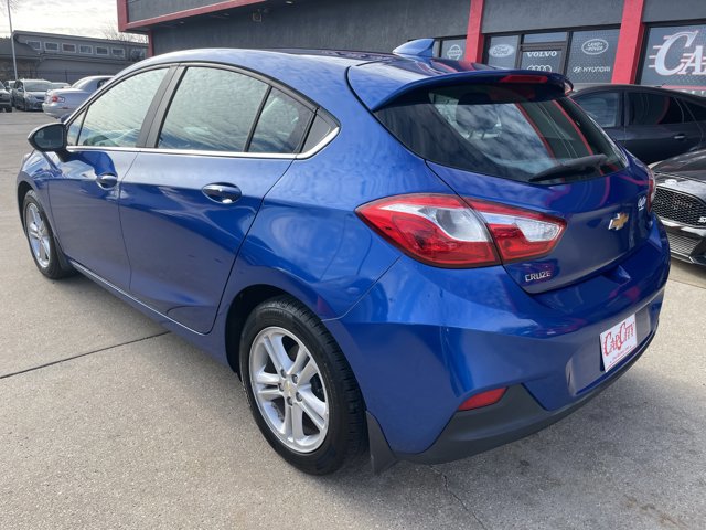 Used 2017 Chevrolet Cruze LT w/ Convenience Package FWD image 3