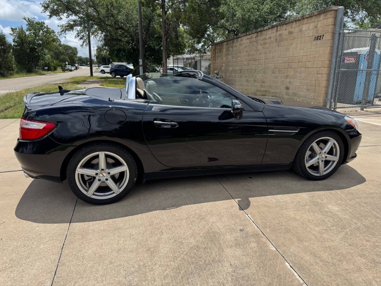 Used 2013 Mercedes-Benz SLK 250 image 13