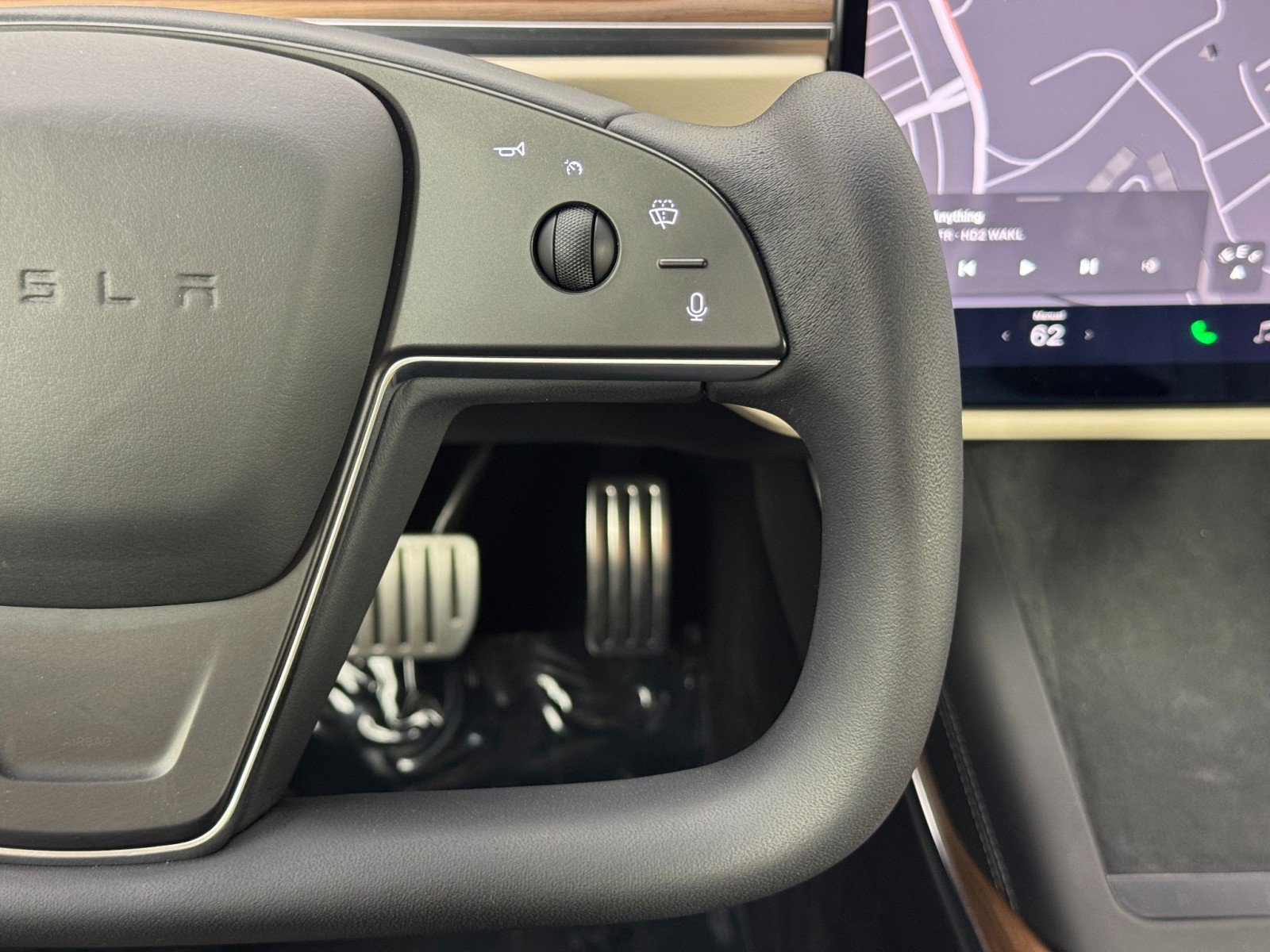 Used 2021 Tesla Model S Plaid image 20