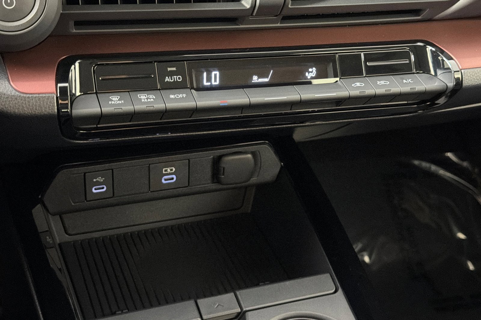 Used 2026 Toyota Prius Plug-In Hybrid image 19