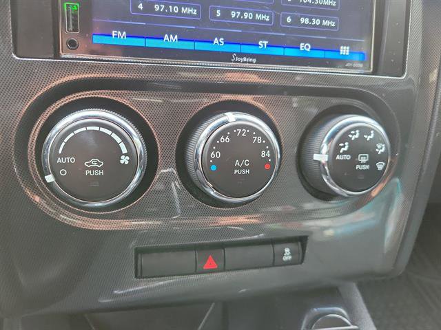 Used 2011 Dodge Challenger SE image 20