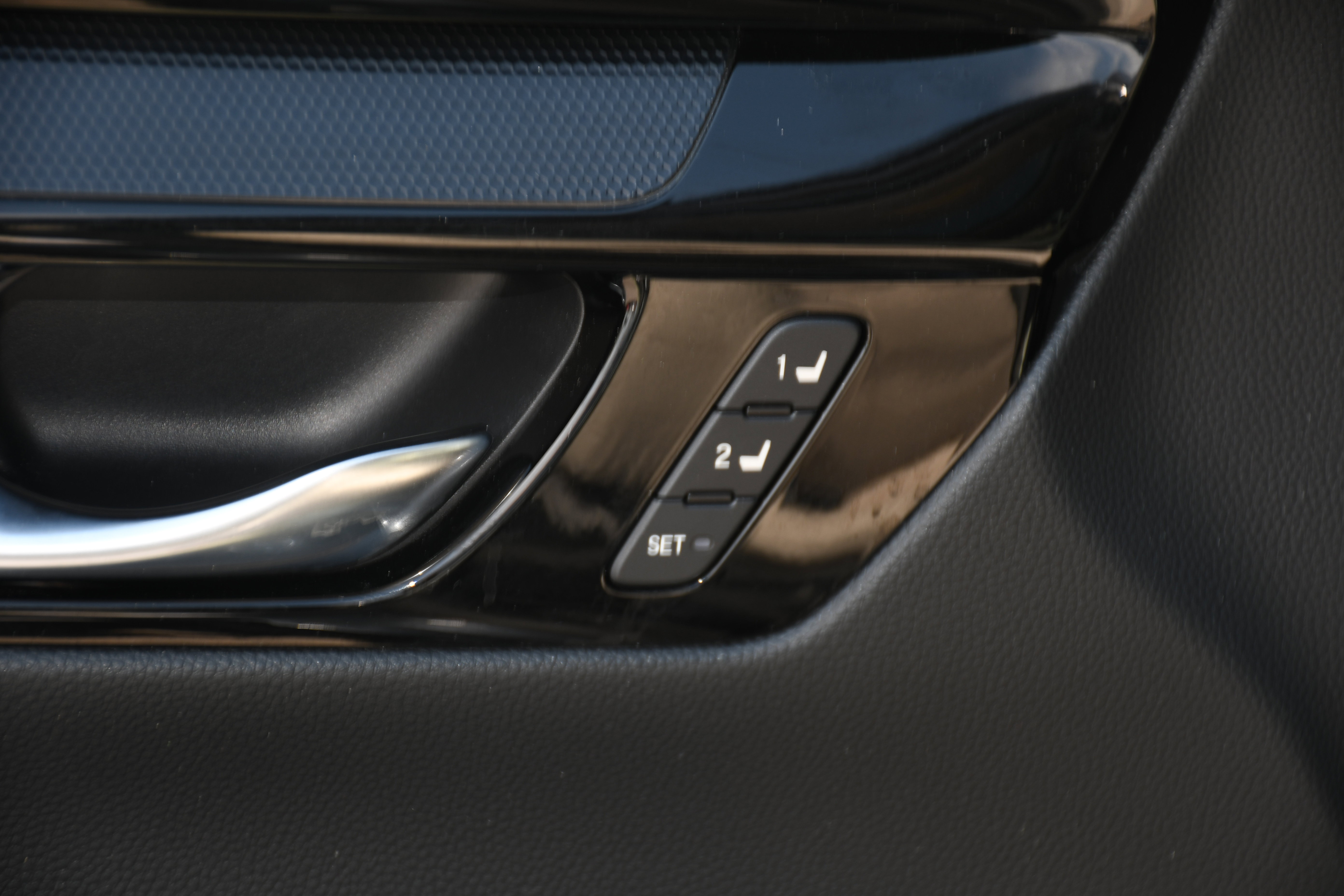 Used 2024 Honda CR-V EX-L image 12