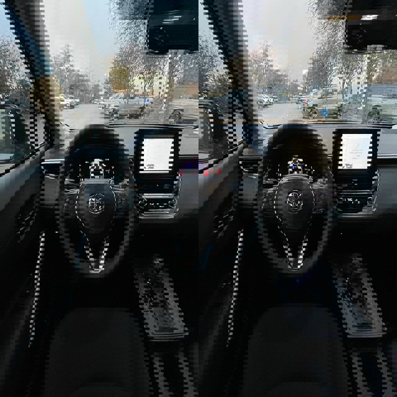 Used 2026 Toyota Corolla Cross LE image 11