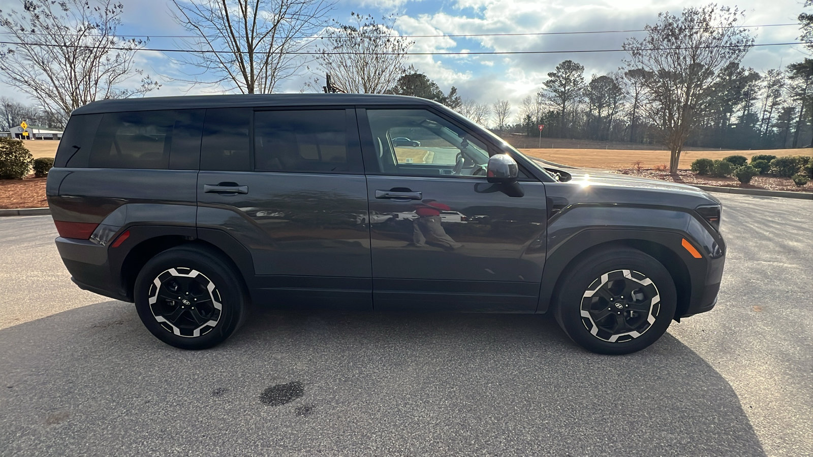 Used 2025 Hyundai Santa Fe SE image 7