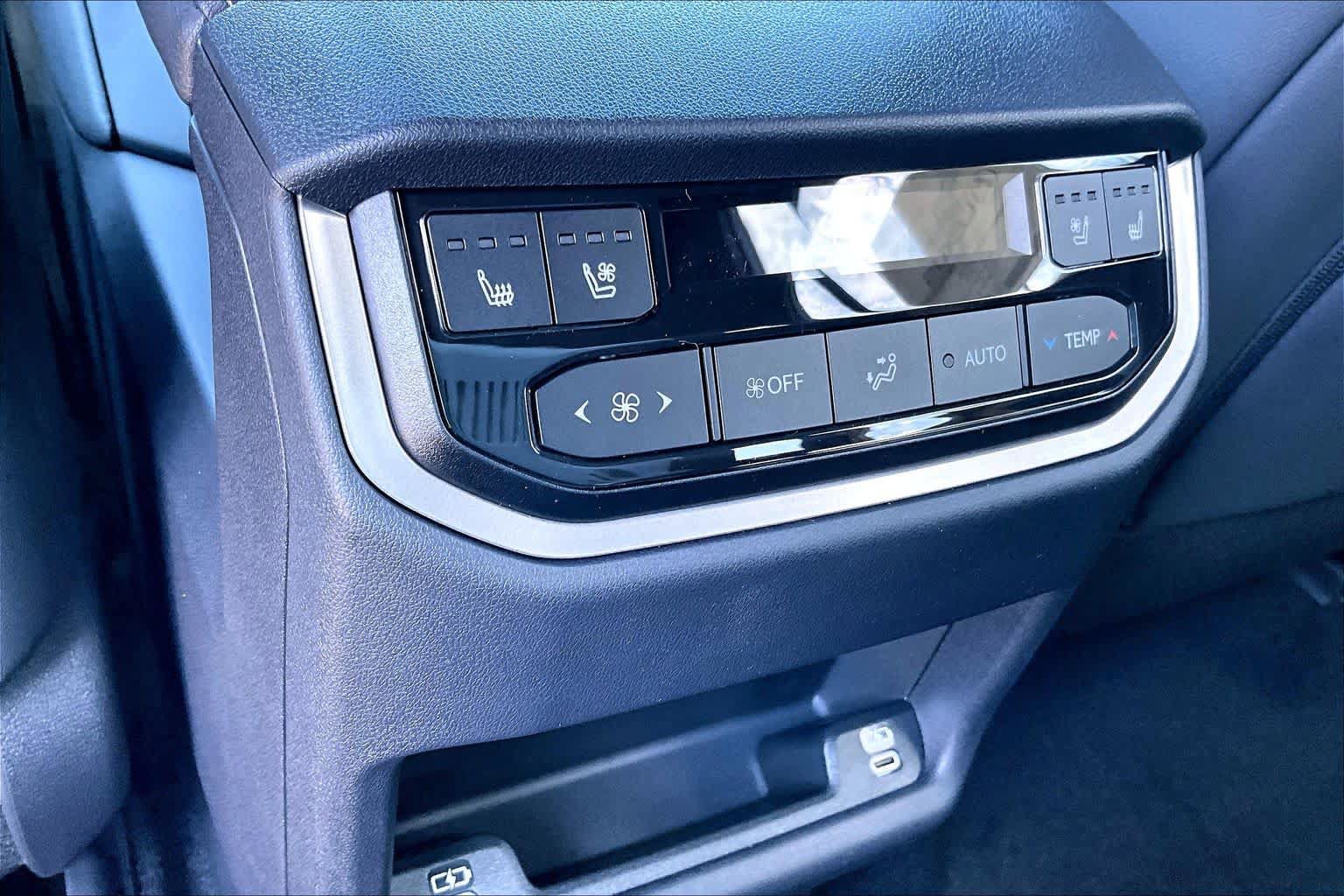 New 2026 Lexus TX 500h AWD image 13