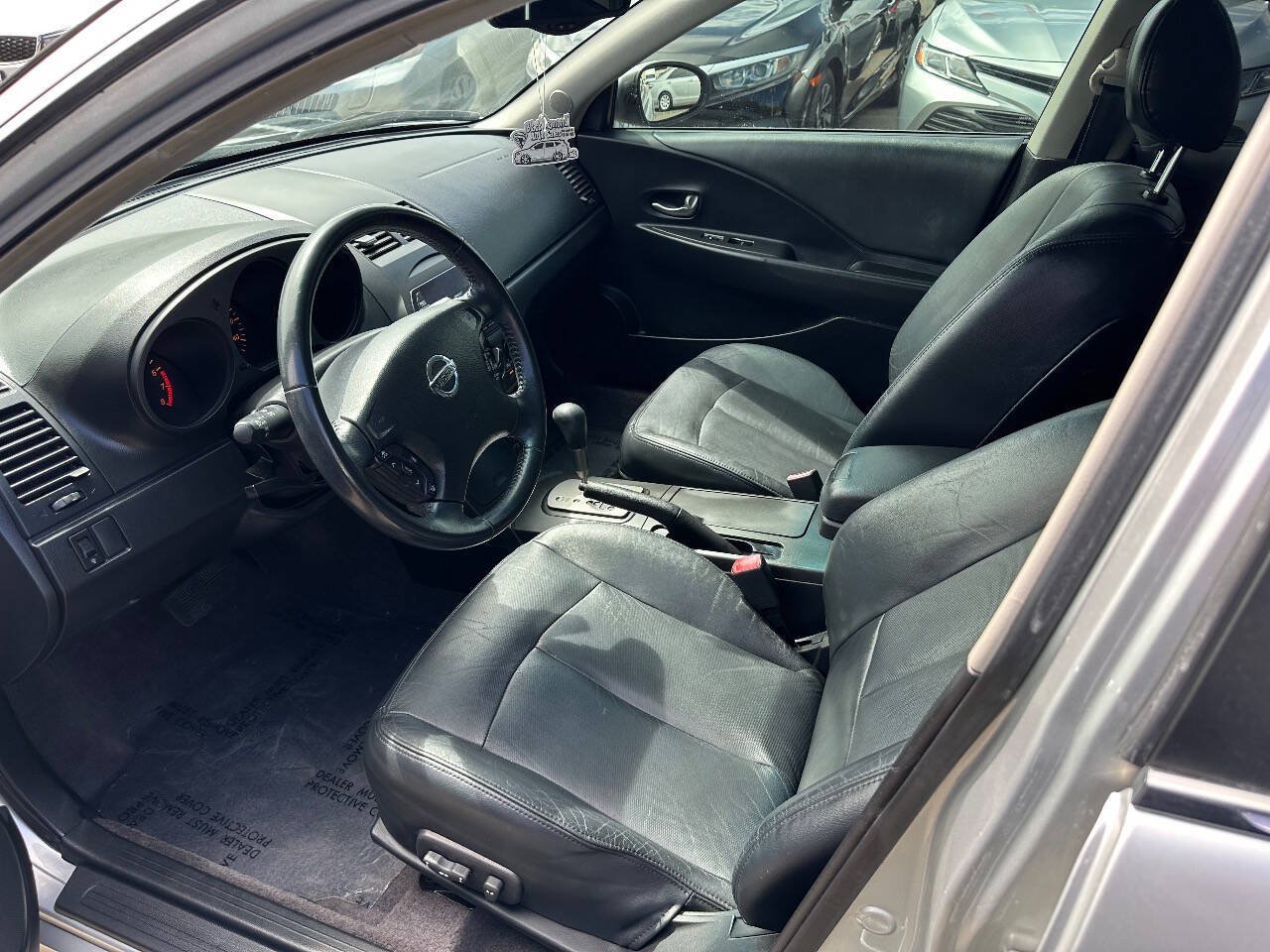 Used 2002 Nissan Altima 2.5 SL FWD image 12