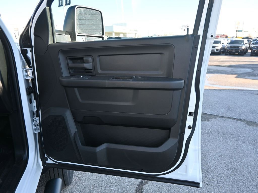 New 2026 RAM 5500 Tradesman AWD/4WD image 30