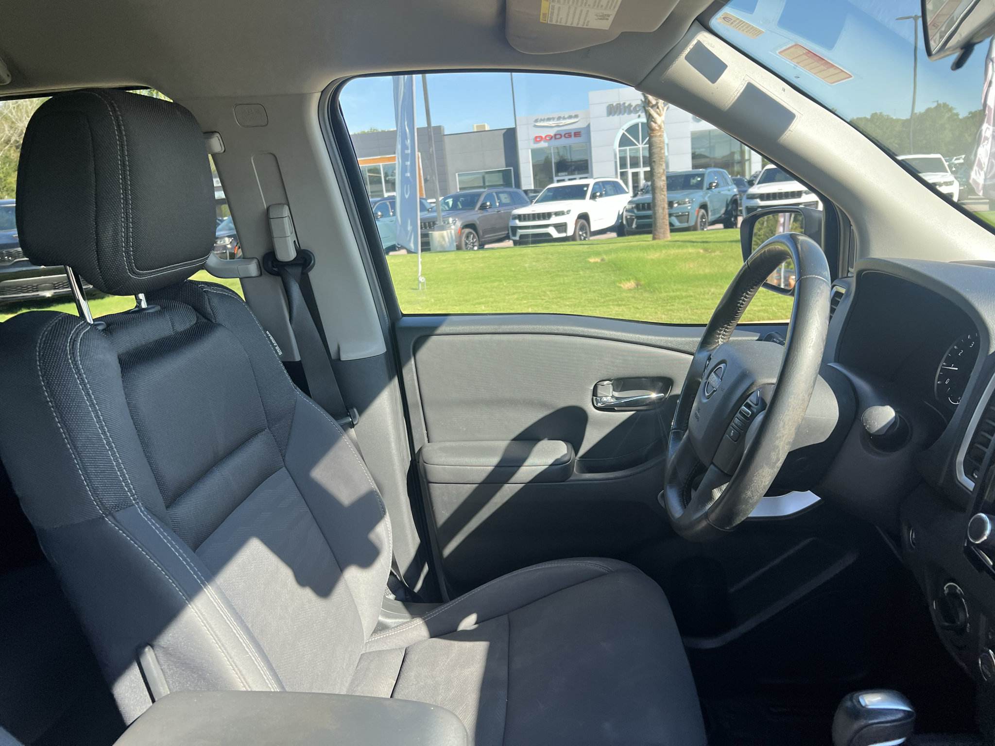 Used 2022 Nissan Frontier SV AWD/4WD image 17