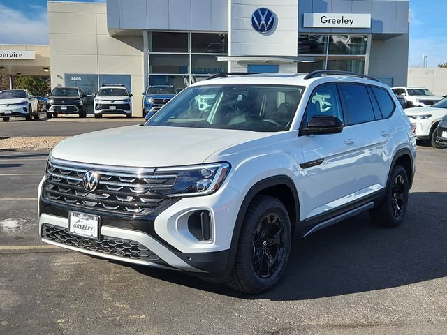 New 2026 Volkswagen Atlas Peak Edition image 4