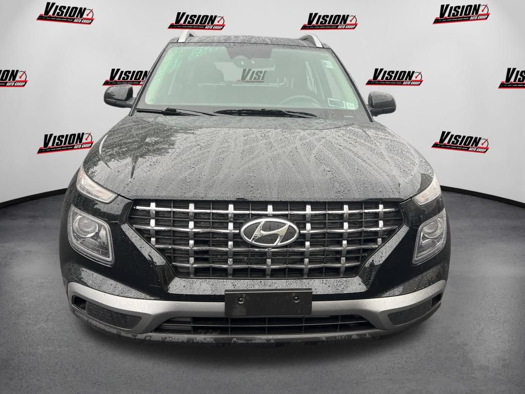 Certified 2024 Hyundai Venue SEL FWD image 3