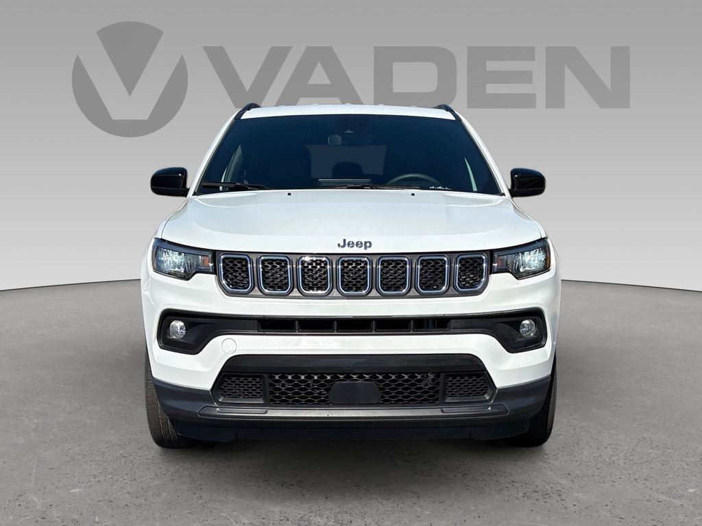 Used 2024 Jeep Compass Latitude image 23