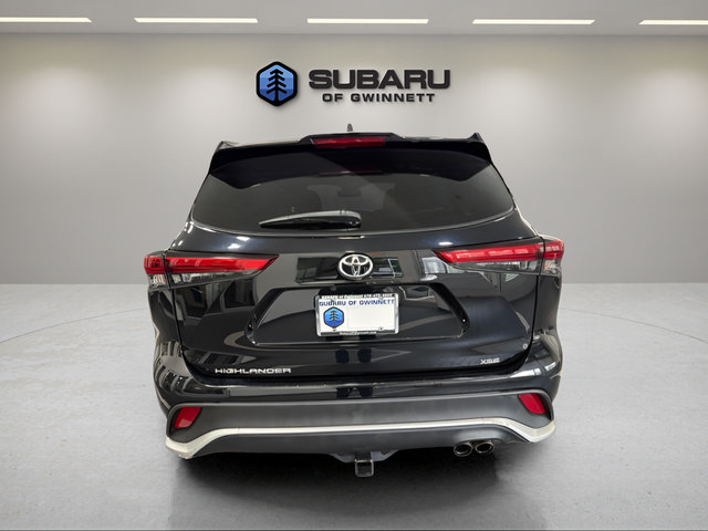 Used 2022 Toyota Highlander XSE FWD image 4