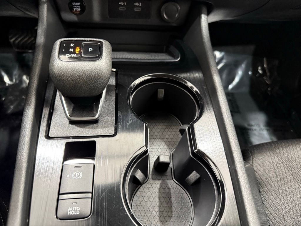 Used 2024 Nissan Rogue SV image 37