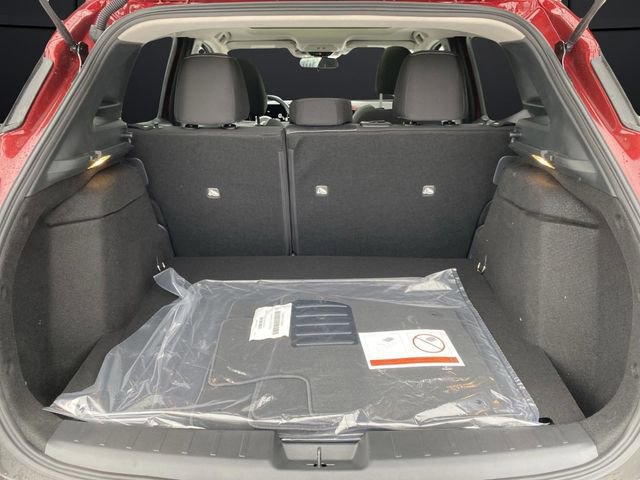 Used 2025 Nissan Kicks SV w/ SV Premium Package image 14