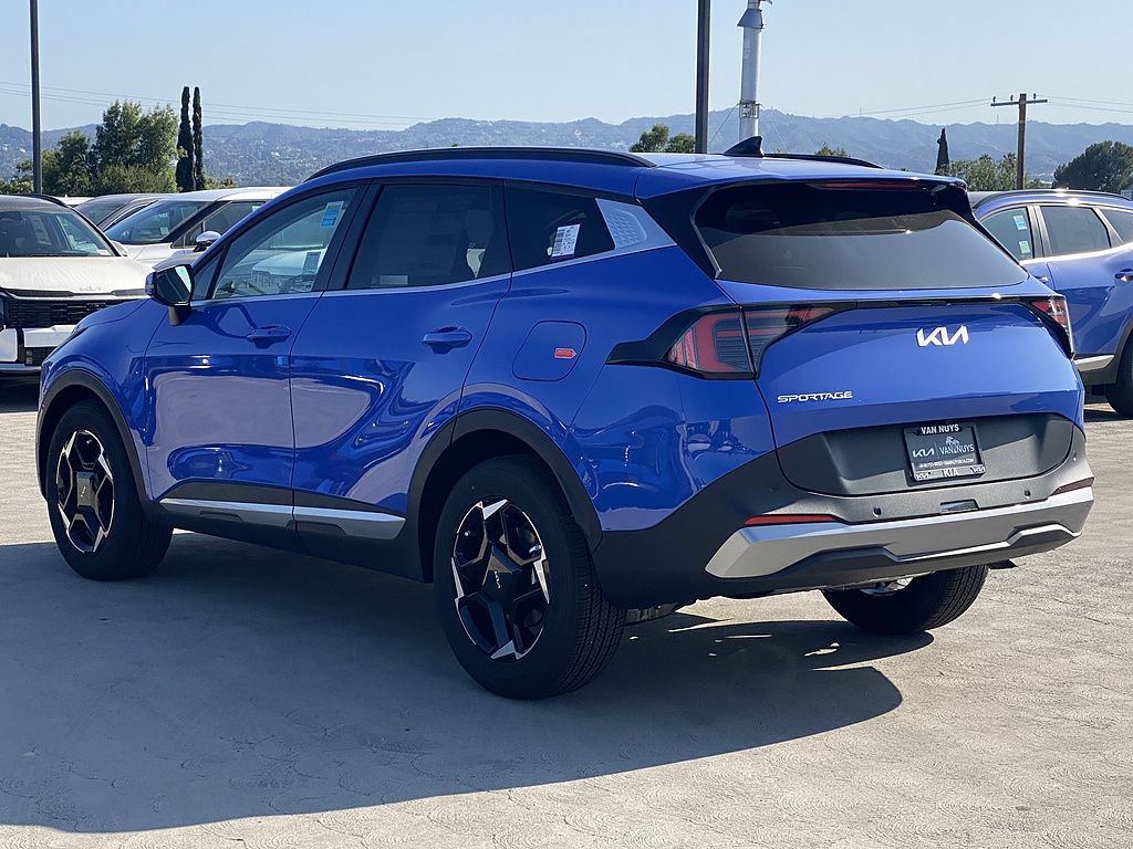 New 2026 Kia Sportage EX w/ EX Panorama Roof Package FWD image 5