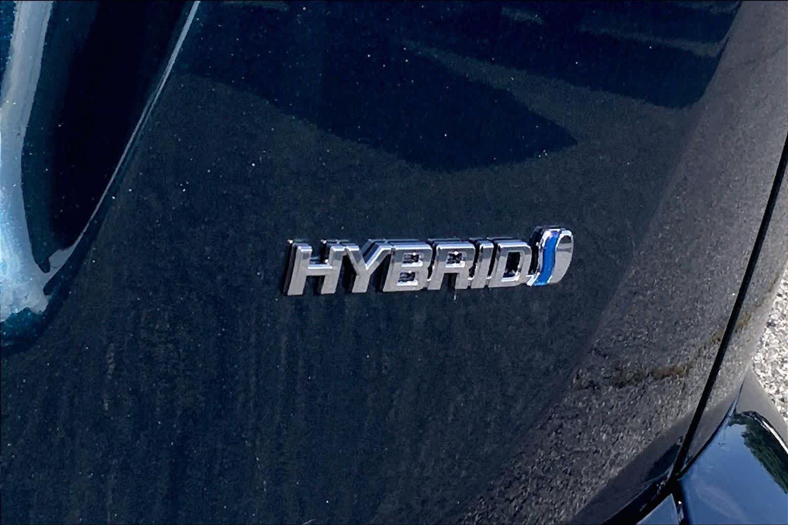 Used 2018 Toyota RAV4 LE AWD/4WD image 14