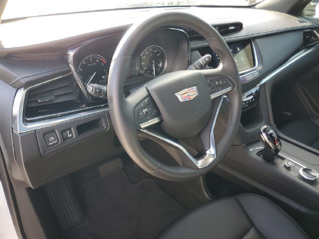 Certified 2024 Cadillac XT6 Luxury FWD image 21