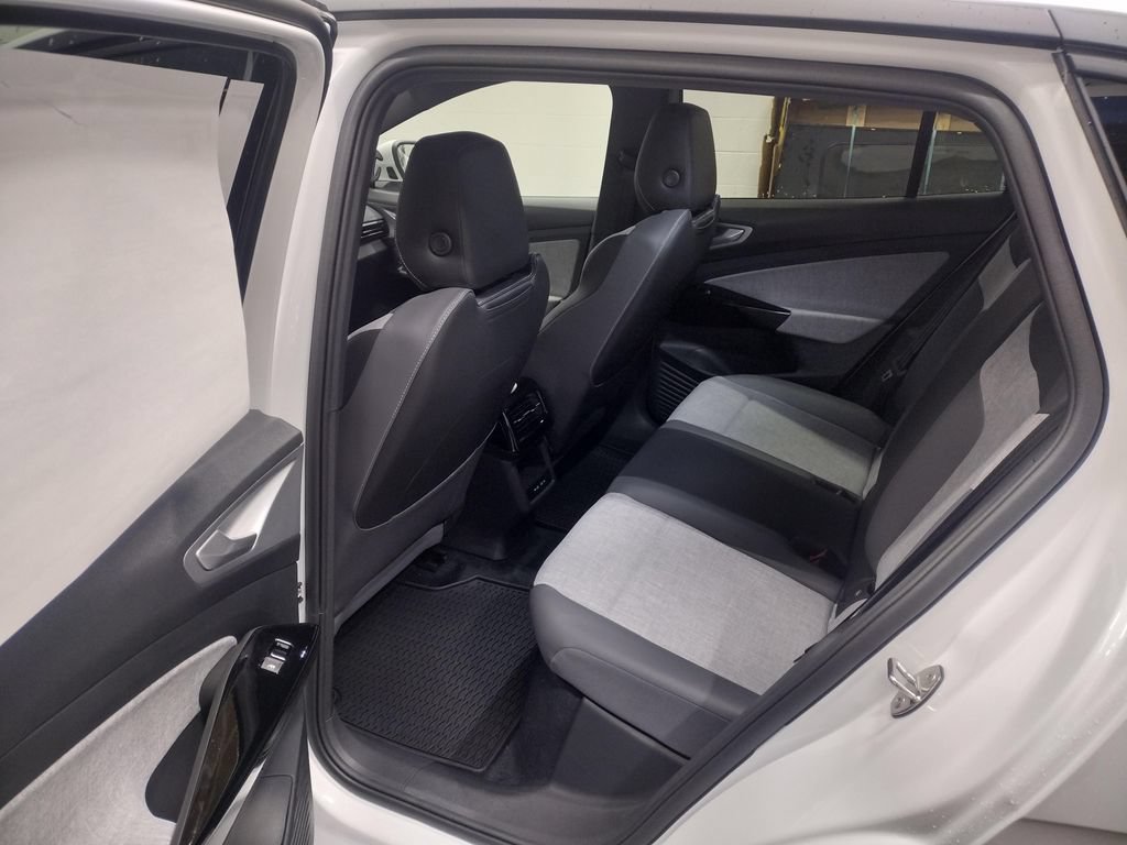 New 2026 Volkswagen ID.4 Pro AWD/4WD image 28